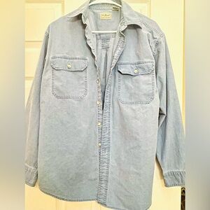 Vintage L.L. Bean Light Blue Casual Button Down Shirt